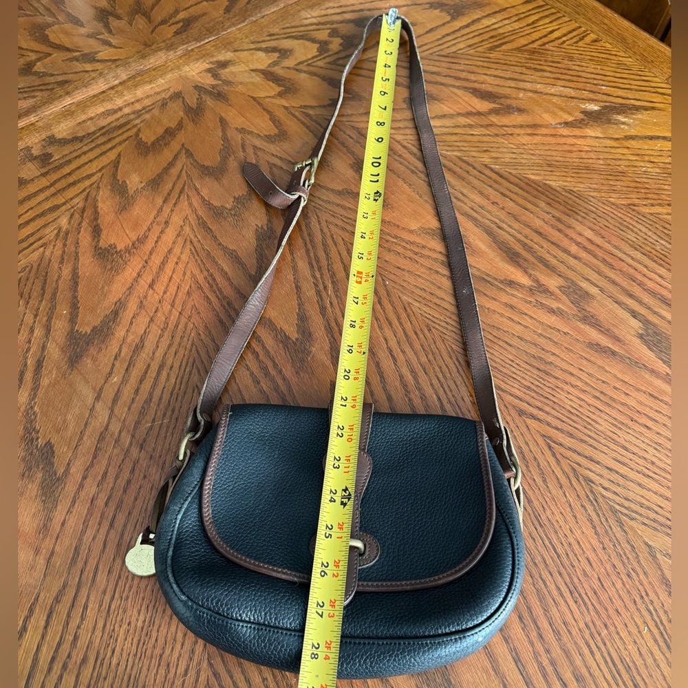 Vintage DOONEY & BOURKE ‎ Black Leather Crossbody Bag or Shoulder Purse - Picture 2 of 10